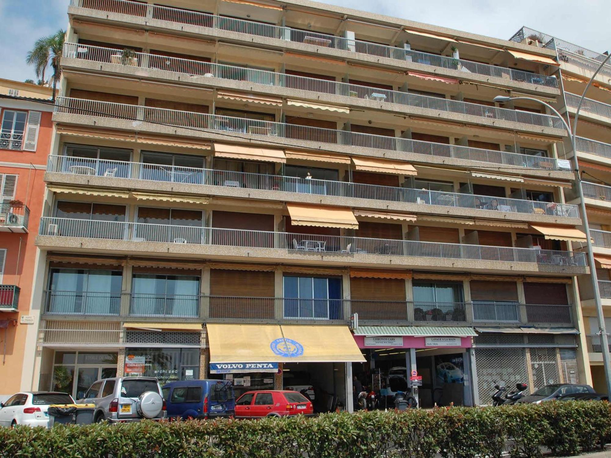 Appartement Spacieux Avec Terrasse Face A Menton, Proche Plages Et Centre-ville - Fr-1-196-327